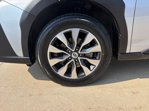Used 2023 Subaru Outback Limited AWD/4WD image 27