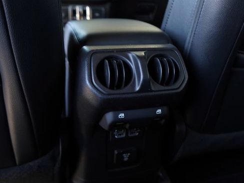 Used 2020 Jeep Wrangler Unlimited Sahara AWD/4WD image 29