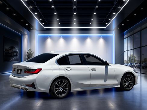Used 2021 BMW 330i Sedan w/ Premium Package RWD image 4