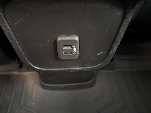 Used 2022 Chevrolet Equinox LS w/ LS Convenience Package AWD/4WD image 13