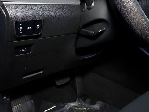 Used 2023 Kia K5 LXS image 26