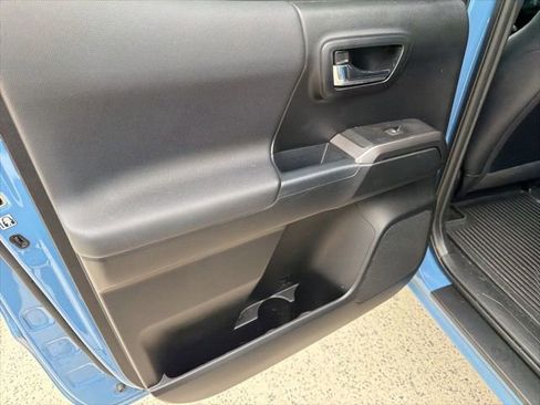 Used 2018 Toyota Tacoma TRD Pro image 18