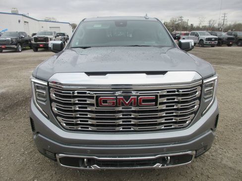 New 2026 GMC Sierra 1500 Denali w/ Denali Reserve Package AWD/4WD image 13