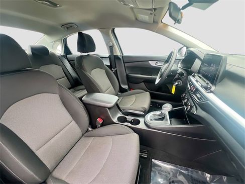 Used 2022 Kia Forte LXS image 25