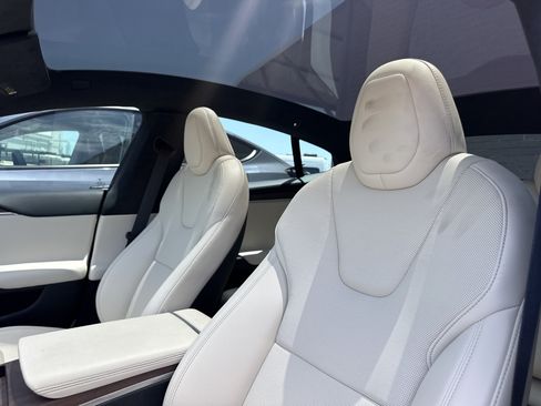 Used 2024 Tesla Model S AWD/4WD image 8