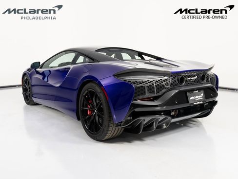 Used 2023 McLaren Artura image 7