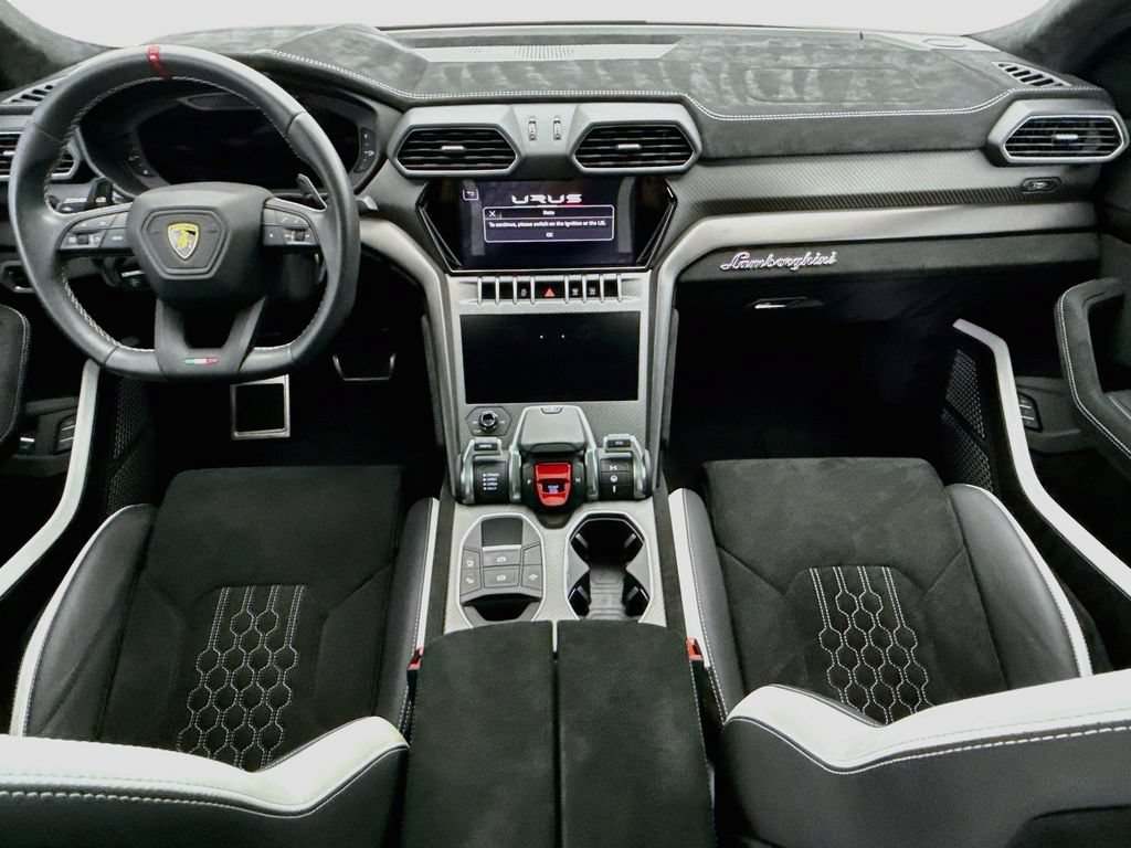 Used 2023 Lamborghini Urus Performante AWD/4WD image 13
