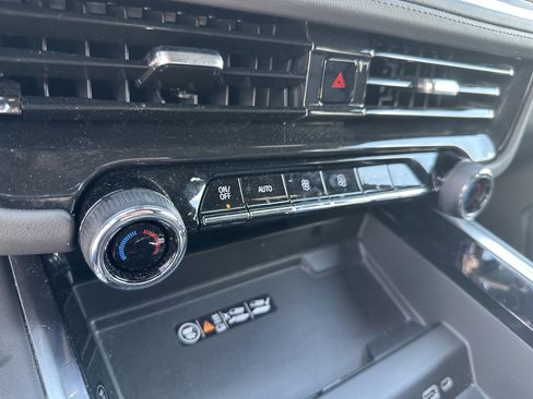 Certified 2025 Chevrolet Tahoe LT AWD/4WD image 18