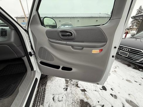 Used 1999 Ford F150 Lariat image 23