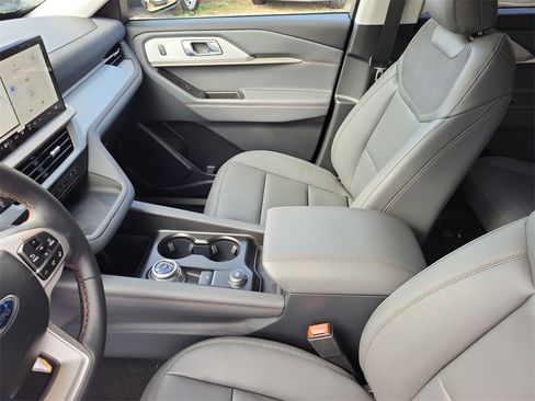 New 2026 Ford Explorer Active image 21