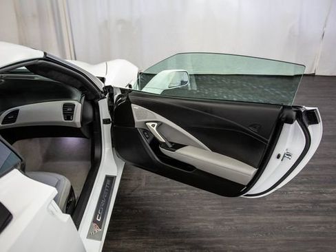 Used 2016 Chevrolet Corvette 2dr Stingray Z51 Coupe w/ 3LT Preferred Equipment Group image 17