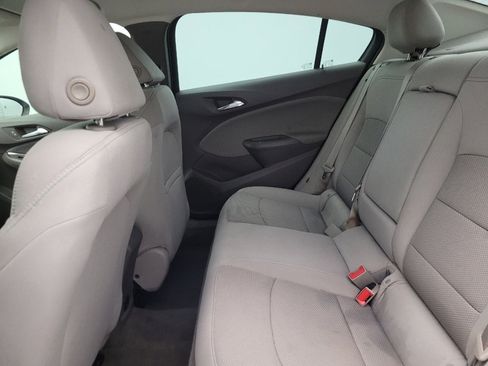 Used 2018 Chevrolet Cruze LT FWD image 18