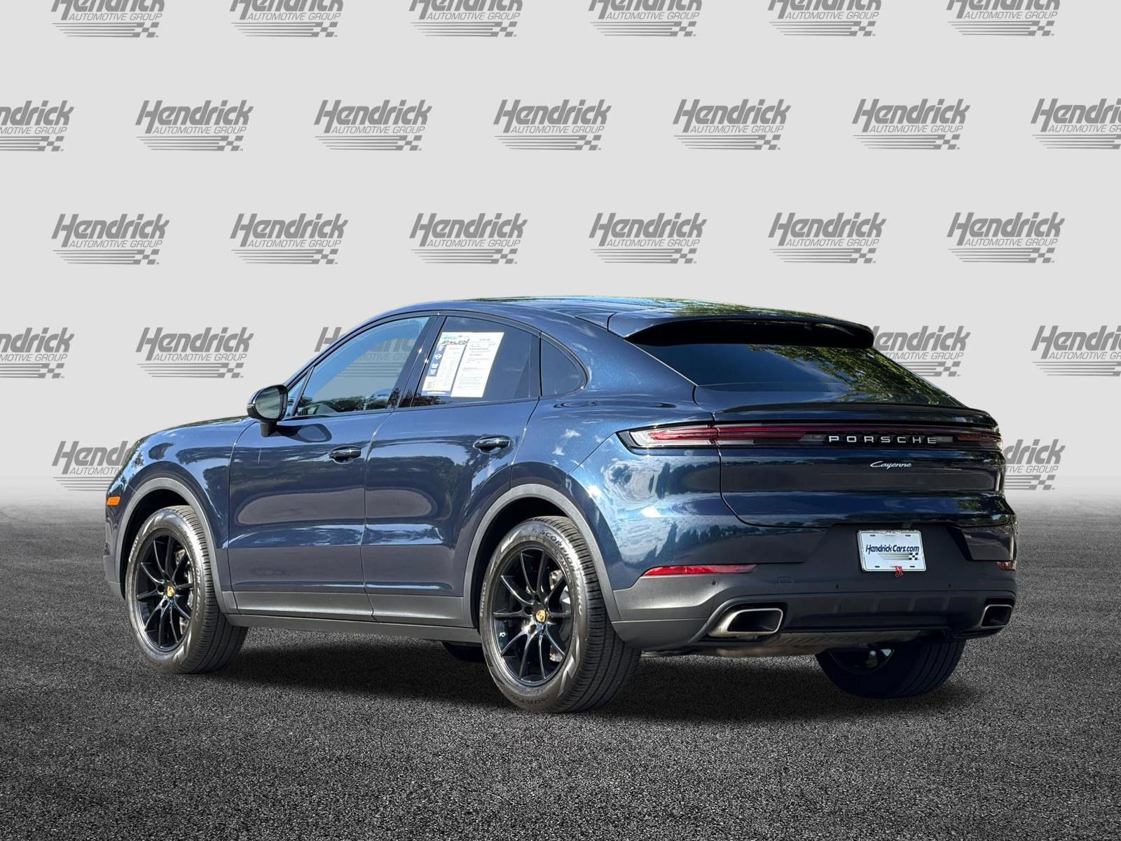 Used 2024 Porsche Cayenne Coupe AWD/4WD image 7