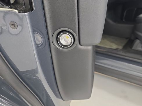 Used 2024 Rivian R1S Adventure image 32