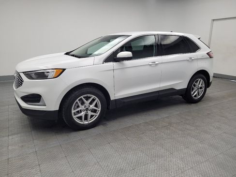 Used 2024 Ford Edge SEL image 2