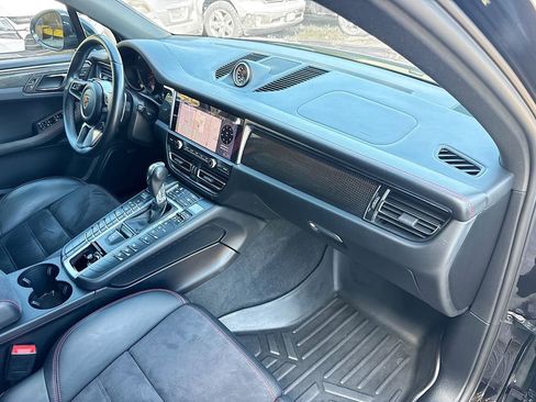 Used 2021 Porsche Macan GTS w/ Sport Chrono Package image 34