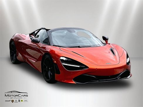 Used 2020 McLaren 720S Spider image 2
