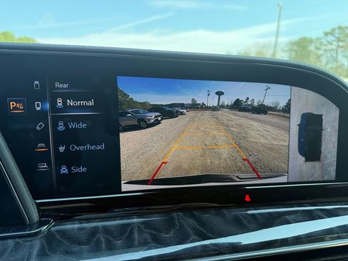 Used 2021 Cadillac Escalade ESV Premium Luxury image 22