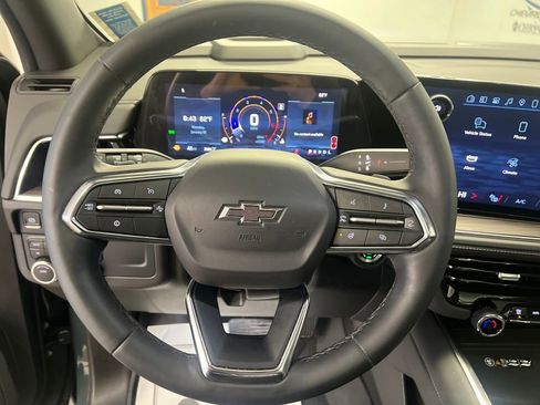 Used 2025 Chevrolet Tahoe Z71 w/ Comfort Package image 22