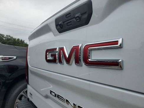 New 2026 GMC Sierra 1500 Denali w/ Denali Reserve Package AWD/4WD image 7