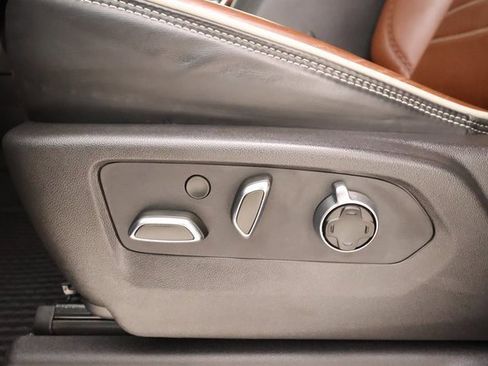 Used 2024 GMC Sierra 1500 Denali Ultimate image 9