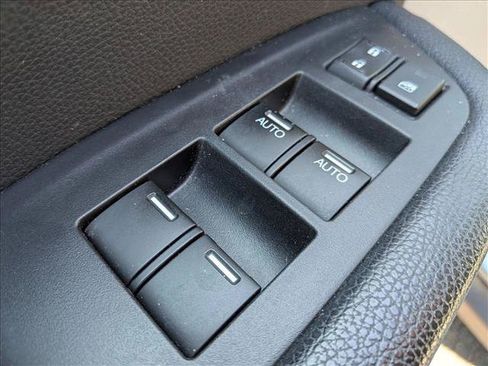 Used 2017 Honda Pilot Elite image 11