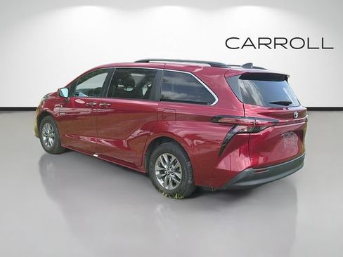 Used 2022 Toyota Sienna XLE FWD image 5