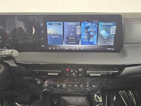 New 2026 Nissan Kicks SR w/ Cold Weather Package image 32