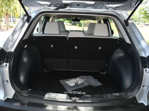 Used 2024 Toyota Corolla Cross L FWD image 16