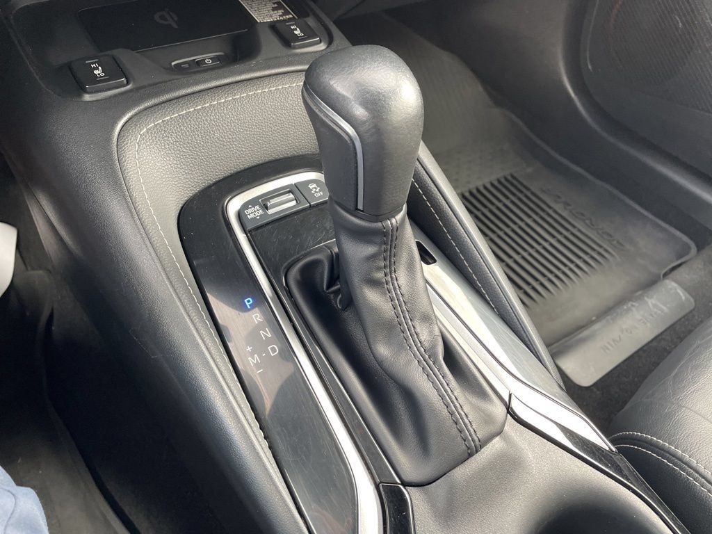 Used 2025 Toyota Corolla XSE FWD image 22