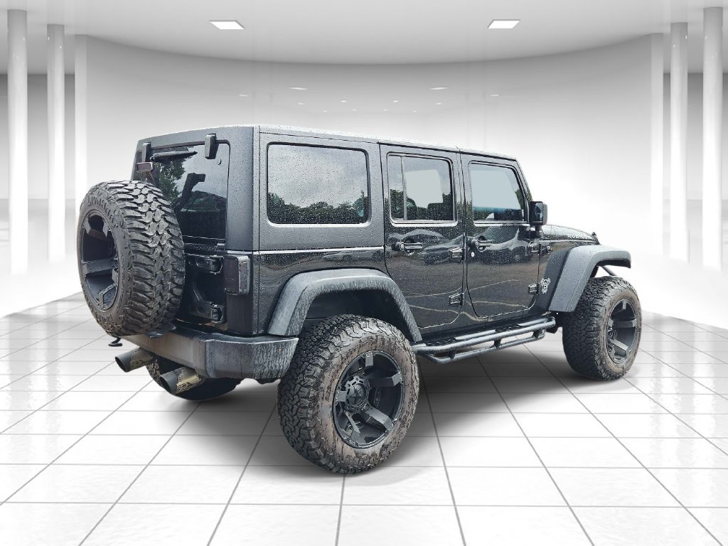 Used 2016 Jeep Wrangler Unlimited Rubicon AWD/4WD image 3