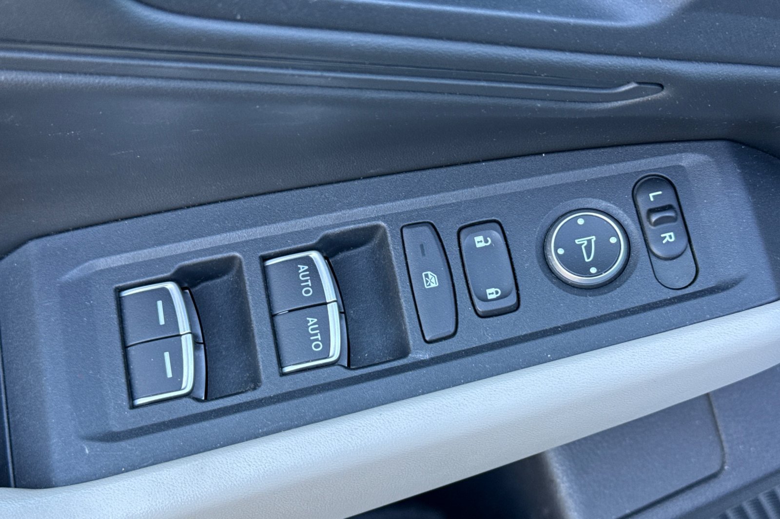Used 2023 Honda Accord EX image 14