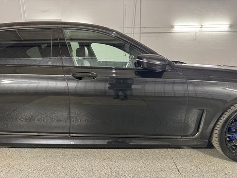 Used 2021 BMW 750i xDrive w/ Executive Package AWD/4WD image 8