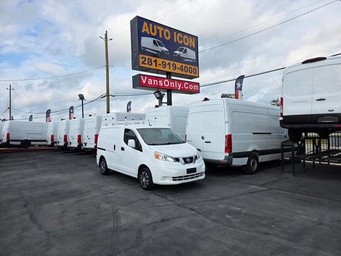 Used 2017 Nissan NV200 SV w/ Technology Package image 35