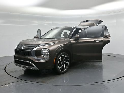 Used 2022 Mitsubishi Outlander SEL image 29