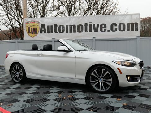 Used 2017 BMW 230i xDrive Convertible image 3