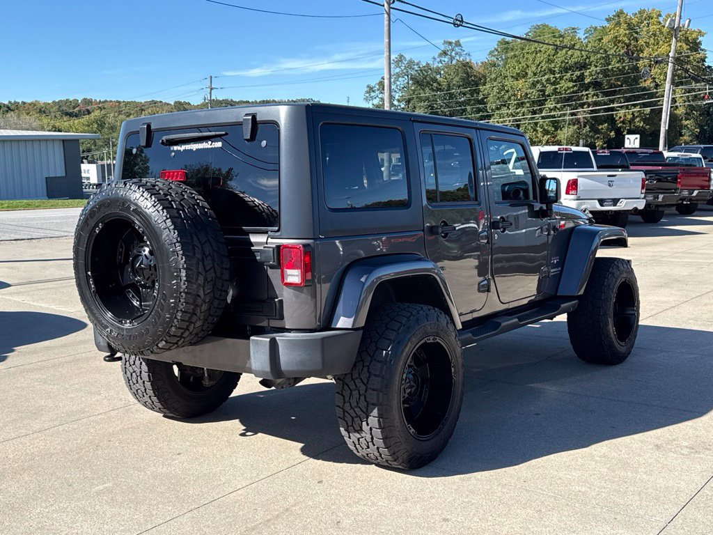 Used 2017 Jeep Wrangler Unlimited Sahara w/ Connectivity Group AWD/4WD image 17