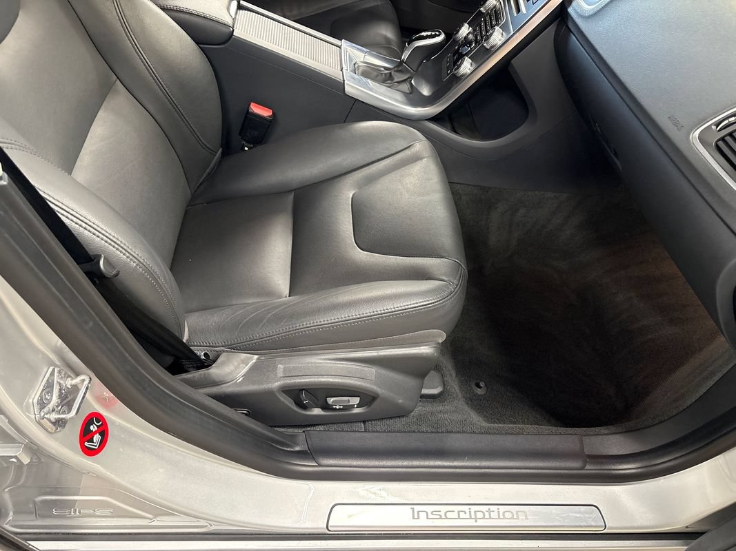 Used 2017 Volvo S60 T5 Inscription FWD image 44