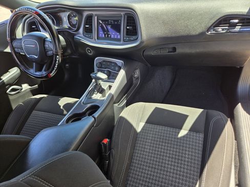 Used 2021 Dodge Challenger SXT RWD image 11