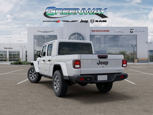 New 2026 Jeep Gladiator Sahara image 3