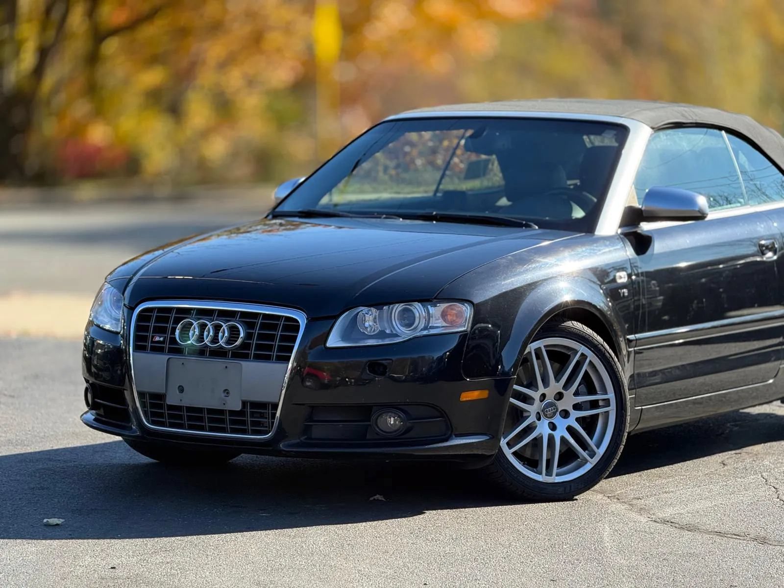 Used 2008 Audi S4 Cabriolet AWD/4WD image 2