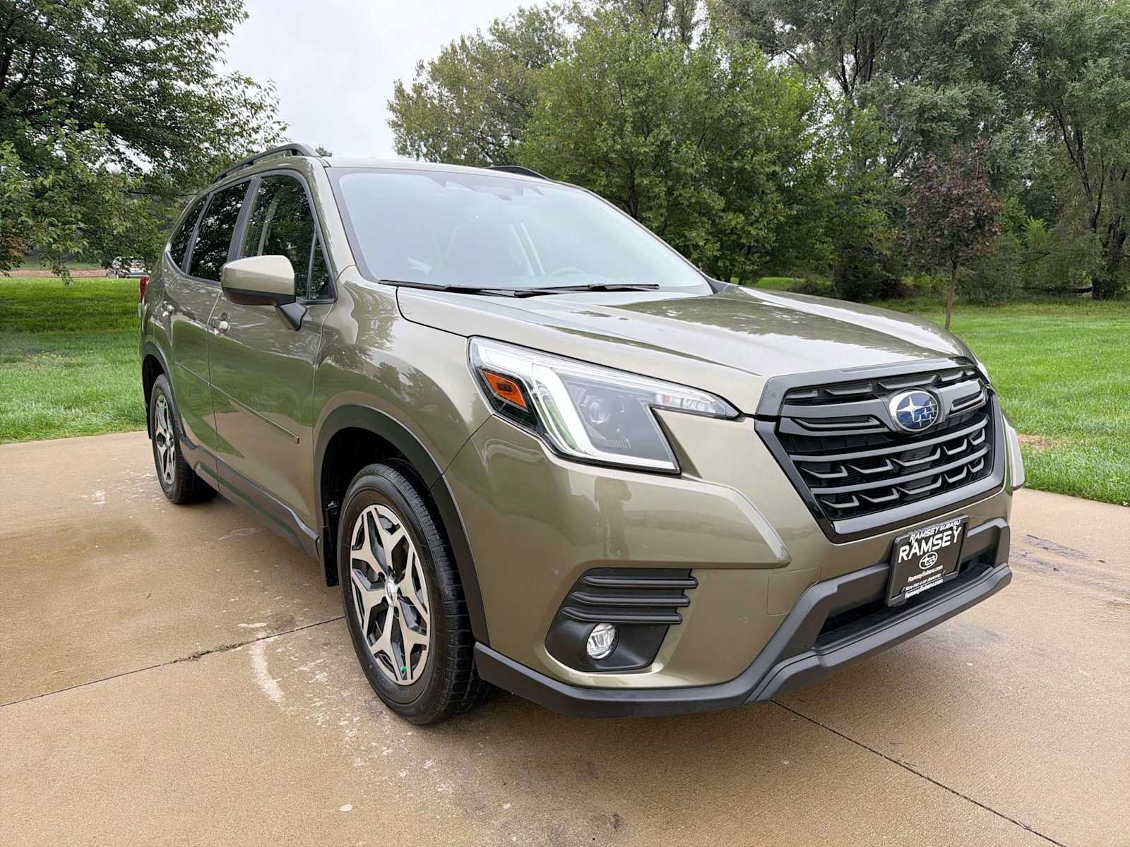 Used 2024 Subaru Forester Premium AWD/4WD image 8