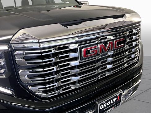 Used 2025 GMC Sierra 1500 Denali w/ Denali Reserve Package AWD/4WD image 29