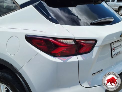 Used 2020 Chevrolet Blazer LT FWD image 12