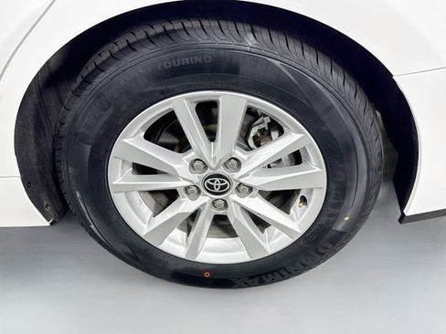 Used 2025 Toyota Camry LE FWD image 29