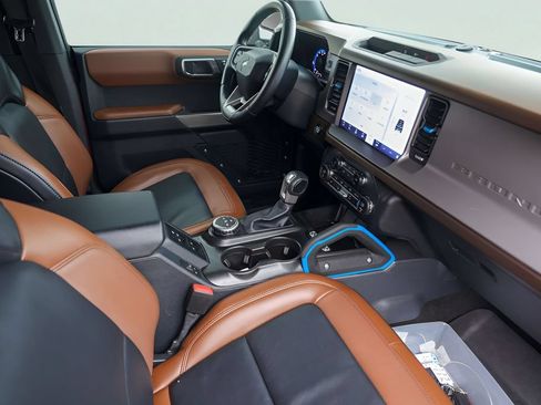 Used 2023 Ford Bronco Outer Banks AWD/4WD image 31