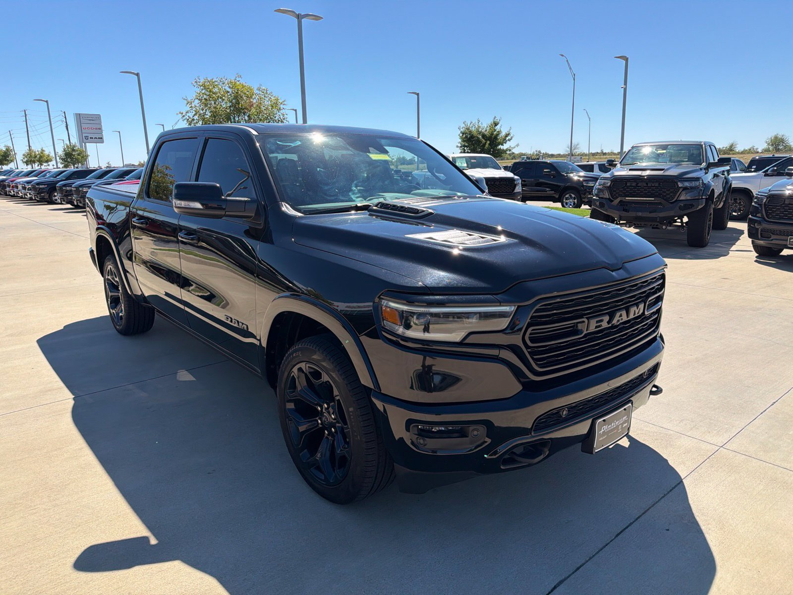 Used 2022 RAM 1500 Limited AWD/4WD image 7