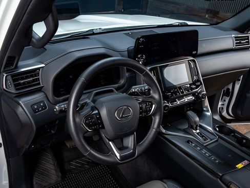 Used 2025 Lexus LX 700h Overtrail w/ Accessory Package (Z1) image 13