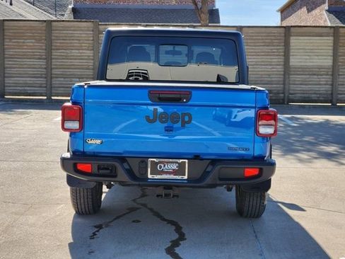 Used 2021 Jeep Gladiator Sport image 14