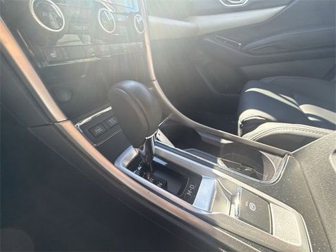 Certified 2022 Subaru Ascent Limited w/ Technology Package image 20